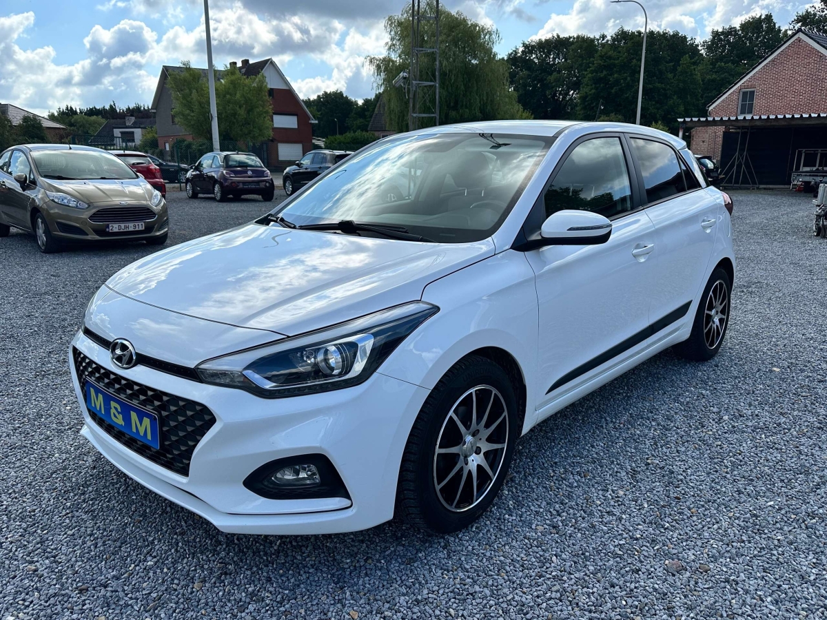 Hyundai i20 i20 1.2 ** 12 m garantie **